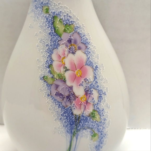 Vintage Porcelain MiniVase - Pink, Purple & Blue Flower Bouquet by Brinn's - VTG - Picture 2 of 6